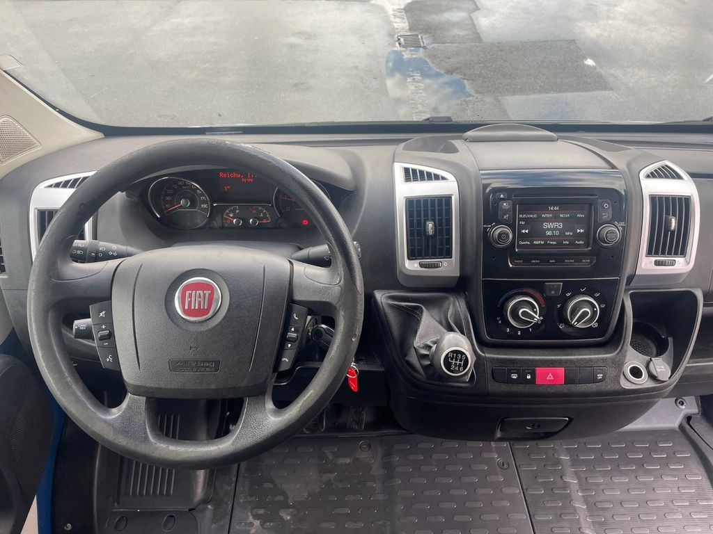 Foto del interior 2: Furgón Fiat Ducato 35 130  Kastenwagen/LBW/DHOLLANDIA/AC/EU6 Fiat Ducato 35 130 Kastenwagen/LBW/DHOLLANDIA/AC/EU6