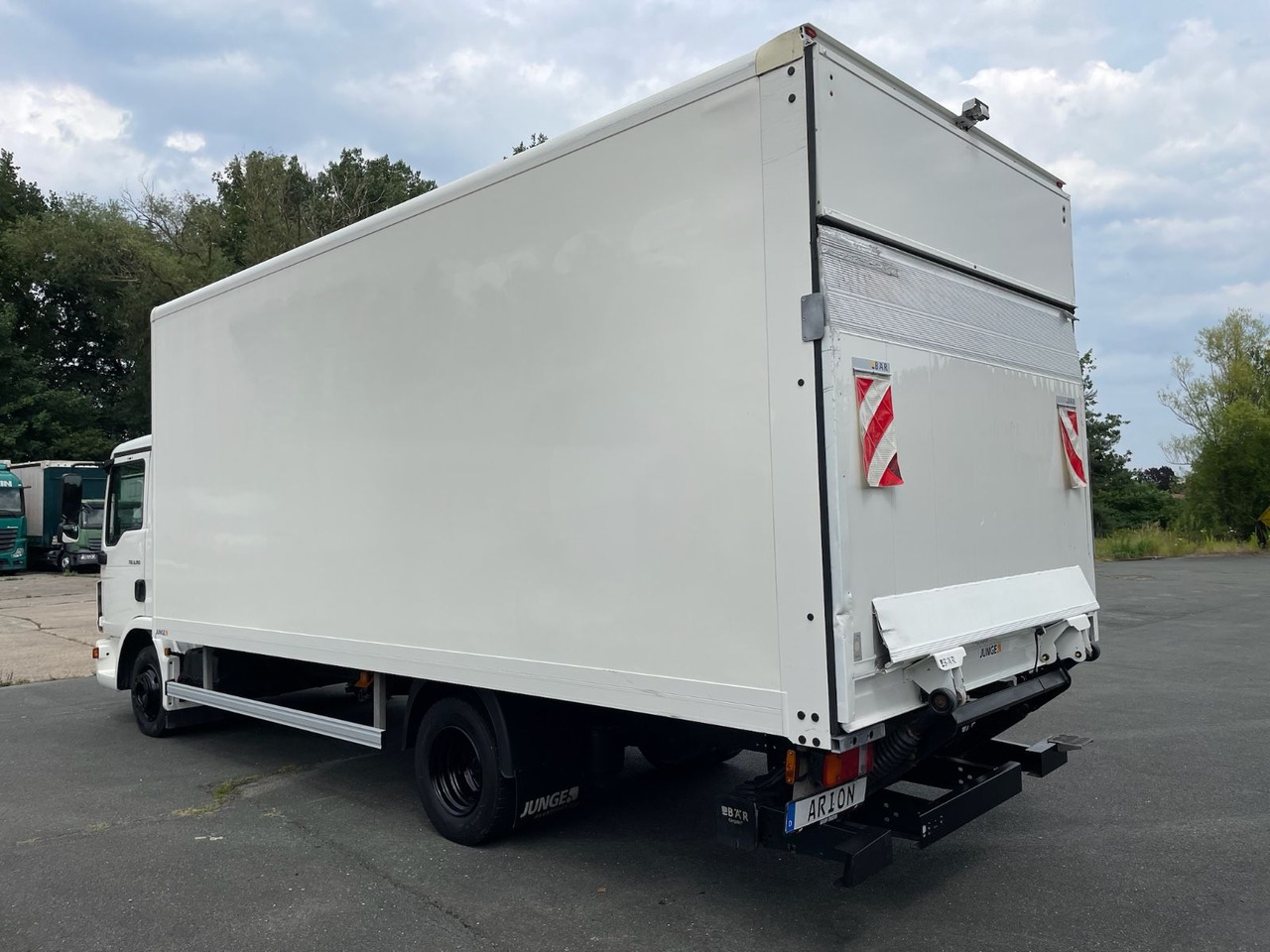 MAN TGL 8.190 4x2 BL Koffer/MIETE/MIETKAUF/LBW/EU6d - Furgoneta caja cerrada: foto 4 MAN TGL 8.190 4x2 BL Koffer/MIETE/MIETKAUF/LBW/EU6d - Furgoneta caja cerrada: foto 4
