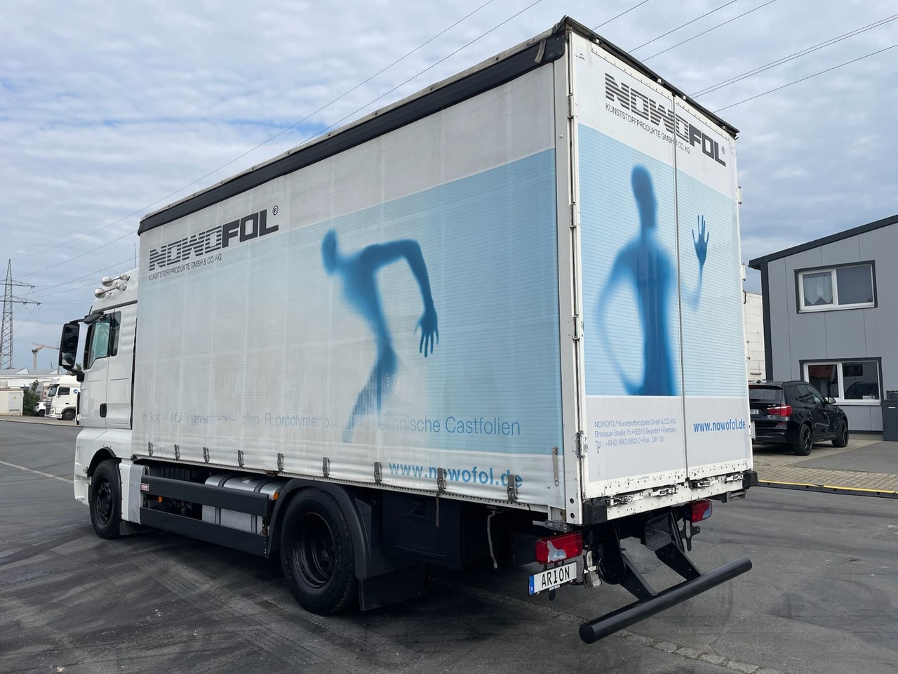 MAN TGX 18.440 4x2 BL Pritsche+Plane/AC/2xBett/EU5 - Camión lona: foto 4 MAN TGX 18.440 4x2 BL Pritsche+Plane/AC/2xBett/EU5 - Camión lona: foto 4