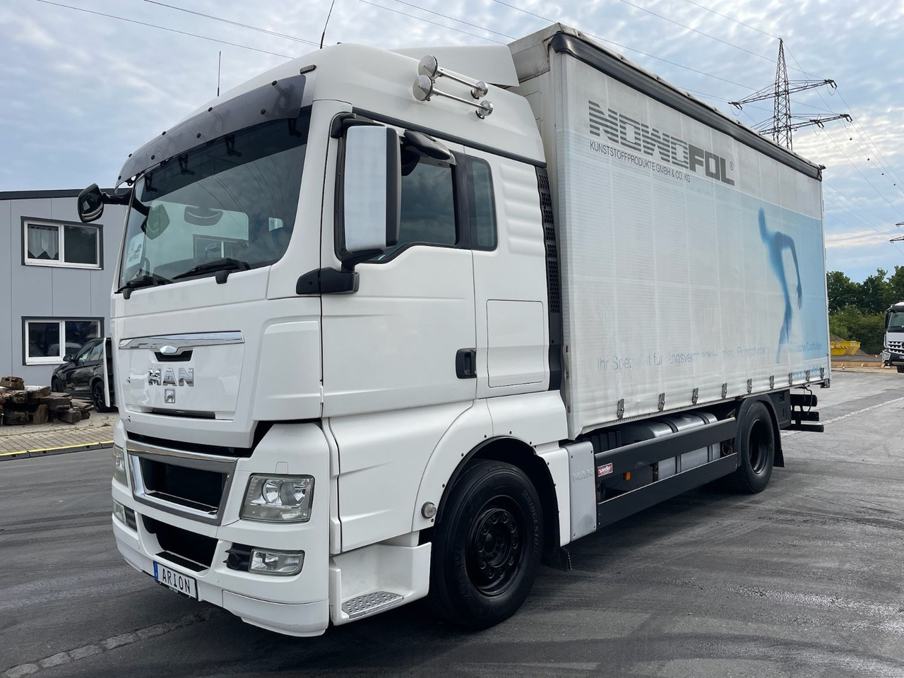 MAN TGX 18.440 4x2 BL Pritsche+Plane/AC/2xBett/EU5 - Camión lona: foto 3 MAN TGX 18.440 4x2 BL Pritsche+Plane/AC/2xBett/EU5 - Camión lona: foto 3