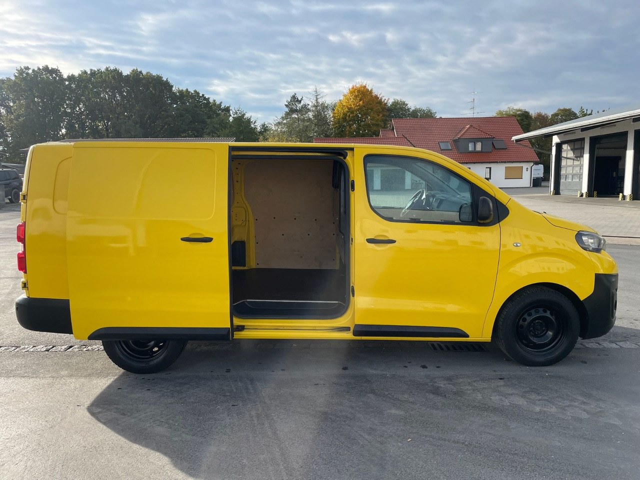 Furgoneta pequeña Peugeot Expert Box Pro L3 / 2.0 Blue HDI / More units: foto 9 Furgoneta pequeña Peugeot Expert Box Pro L3 / 2.0 Blue HDI / More units: foto 9