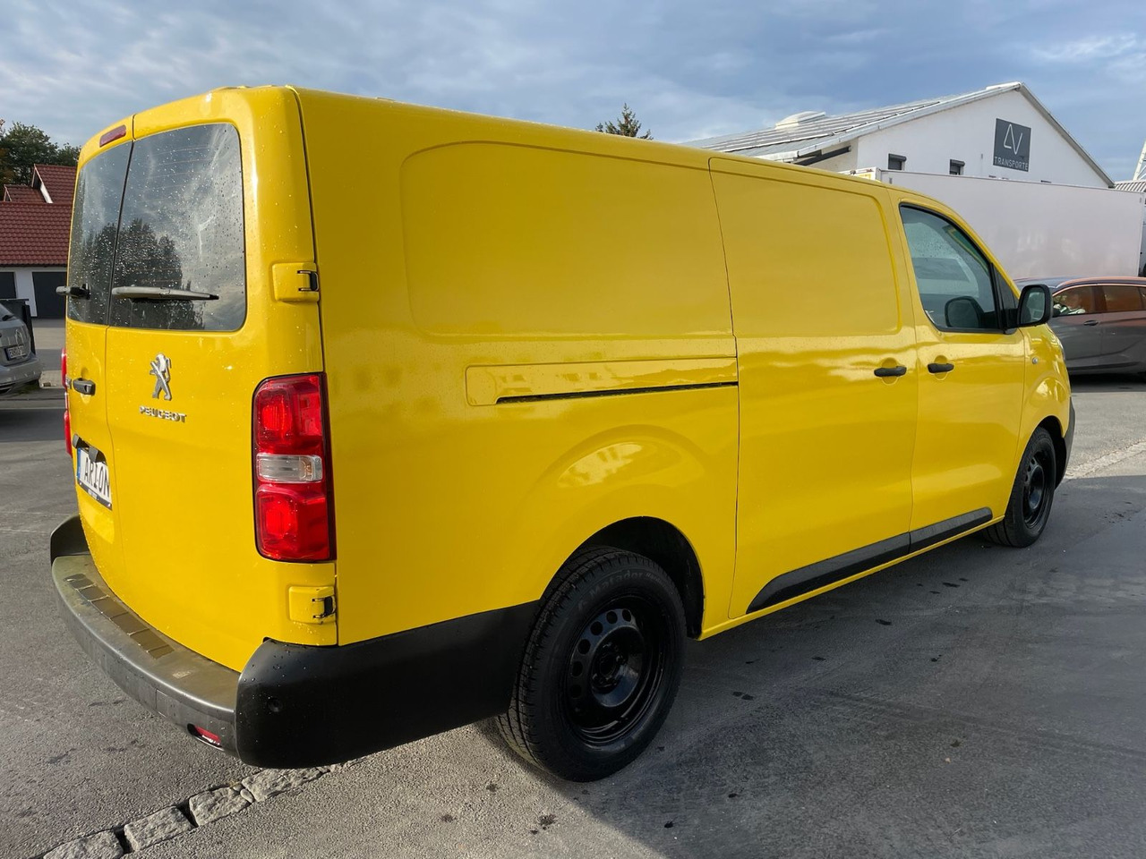 Furgoneta pequeña Peugeot Expert Box Pro L3 / 2.0 Blue HDI / More units: foto 8 Furgoneta pequeña Peugeot Expert Box Pro L3 / 2.0 Blue HDI / More units: foto 8