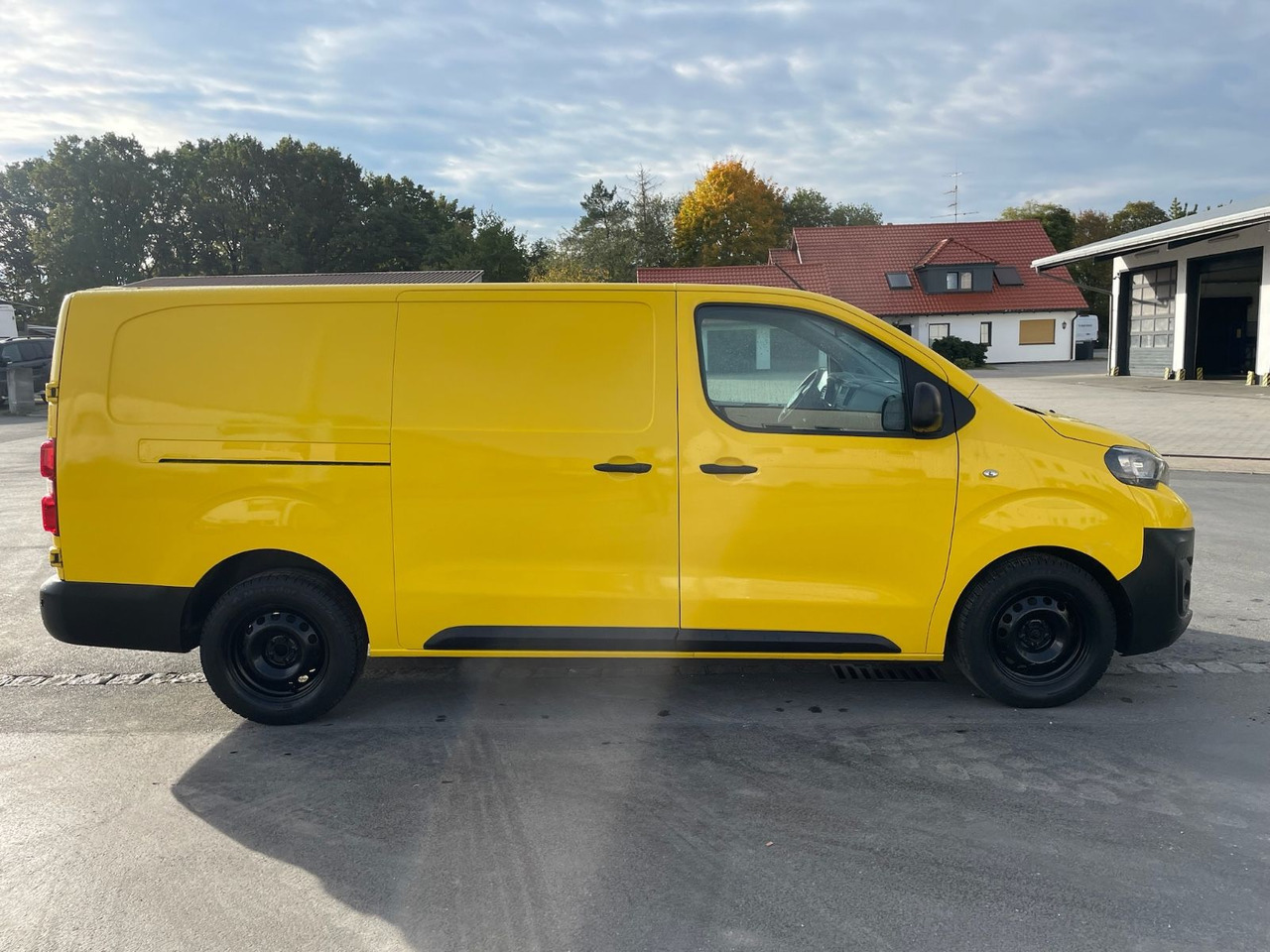 Furgoneta pequeña Peugeot Expert Box Pro L3 / 2.0 Blue HDI / More units: foto 7 Furgoneta pequeña Peugeot Expert Box Pro L3 / 2.0 Blue HDI / More units: foto 7