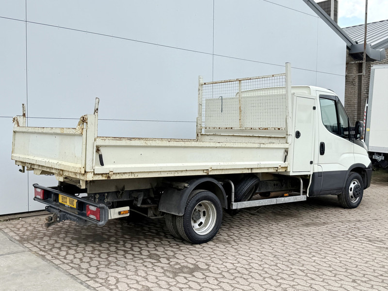 Iveco Daily 35C12 2.3 Kipper Dubbellucht 3.5t Trekhaak Airco Cruise Control Lucht geveerde stoel - Furgoneta basculante: foto 4 Iveco Daily 35C12 2.3 Kipper Dubbellucht 3.5t Trekhaak Airco Cruise Control Lucht geveerde stoel - Furgoneta basculante: foto 4