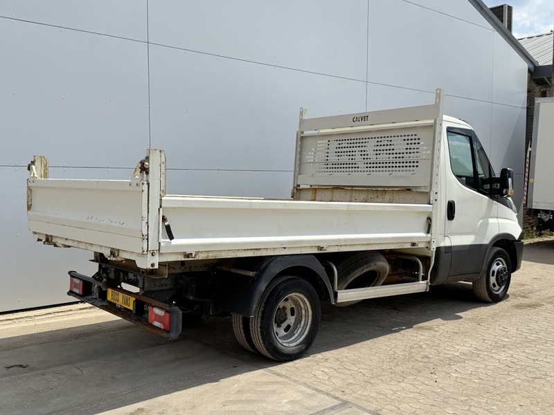Iveco Daily 35C12 2.3 Kipper Dubbellucht Trekhaak Airco Cruise Control Lucht Geveerde Stoel - Furgoneta basculante: foto 4 Iveco Daily 35C12 2.3 Kipper Dubbellucht Trekhaak Airco Cruise Control Lucht Geveerde Stoel - Furgoneta basculante: foto 4