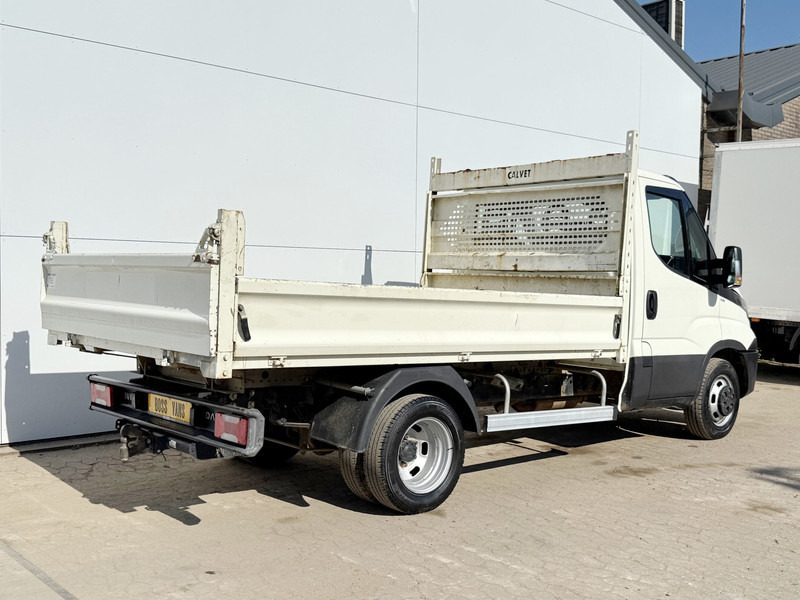 Iveco Daily 35C12 2.3 Kipper Dubbellucht Trekhaak Airco Cruise Control Lucht Geveerde Stoel - Furgoneta basculante: foto 4 Iveco Daily 35C12 2.3 Kipper Dubbellucht Trekhaak Airco Cruise Control Lucht Geveerde Stoel - Furgoneta basculante: foto 4