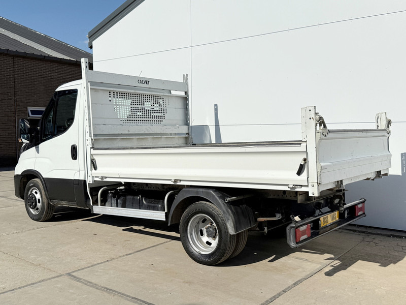 Iveco Daily 35C14 Kipper Dubbellucht Trekhaak Airco Cruise Control Lucht Geveerde Stoel - Furgoneta basculante: foto 3 Iveco Daily 35C14 Kipper Dubbellucht Trekhaak Airco Cruise Control Lucht Geveerde Stoel - Furgoneta basculante: foto 3