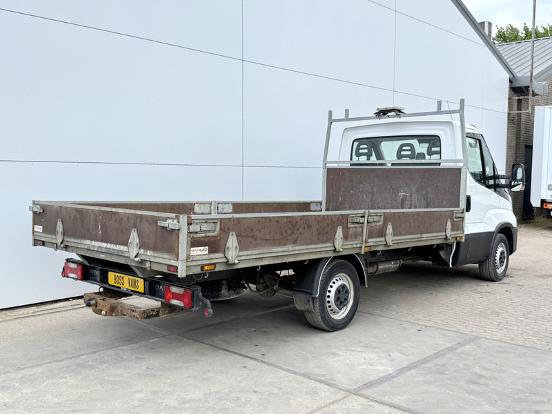 Iveco Daily 35S14 2.3 L3H1 Airco Cruise Control Standkachel Trekhaak Open Laadbak Pritische Lucht geveerde stoel - Furgoneta caja abierta: foto 3 Iveco Daily 35S14 2.3 L3H1 Airco Cruise Control Standkachel Trekhaak Open Laadbak Pritische Lucht geveerde stoel - Furgoneta caja abierta: foto 3