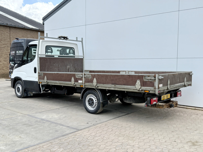 Iveco Daily 35S14 2.3 L3H1 Airco Cruise Control Standkachel Trekhaak Open Laadbak Pritische Lucht geveerde stoel - Furgoneta caja abierta: foto 2 Iveco Daily 35S14 2.3 L3H1 Airco Cruise Control Standkachel Trekhaak Open Laadbak Pritische Lucht geveerde stoel - Furgoneta caja abierta: foto 2