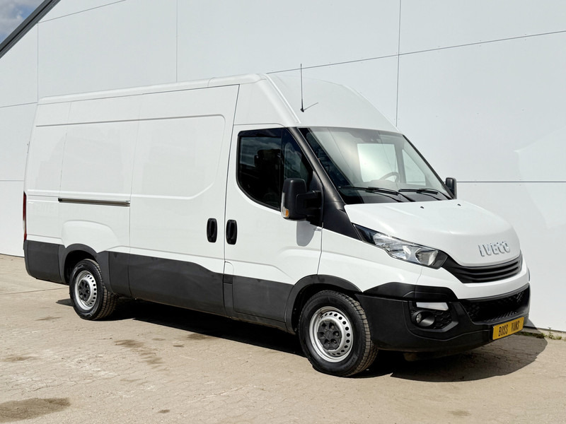 Iveco Daily 35S14 L2H2 Luchtvering Trekhaak Cruise Control Climate Control Lucht Geveerde Bestuurdersstoel - Furgón: foto 4 Iveco Daily 35S14 L2H2 Luchtvering Trekhaak Cruise Control Climate Control Lucht Geveerde Bestuurdersstoel - Furgón: foto 4