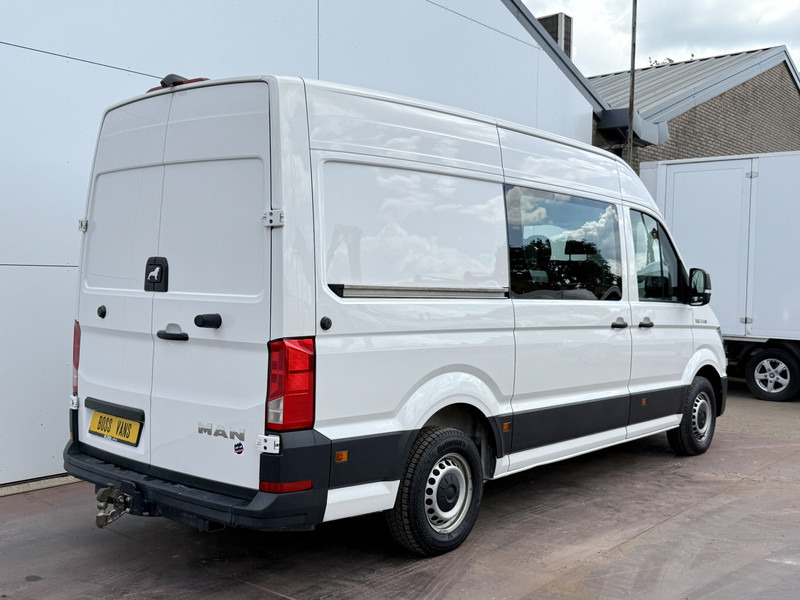 MAN TGE 3.140 2.0 TDI L3H3 Dubbele Cabine 7 Stoelen Airco Cruise Control Trekhaak Carplay Navigatie - Furgón, Furgoneta combi: foto 3 MAN TGE 3.140 2.0 TDI L3H3 Dubbele Cabine 7 Stoelen Airco Cruise Control Trekhaak Carplay Navigatie - Furgón, Furgoneta combi: foto 3