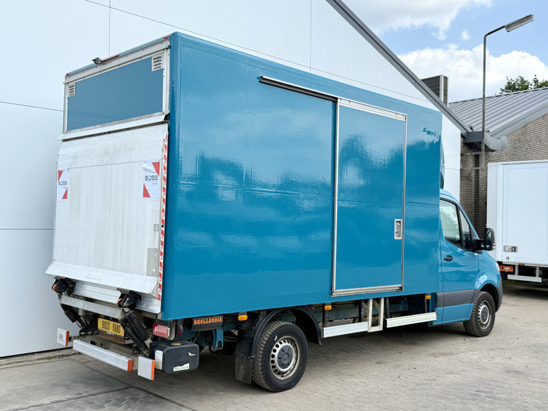Mercedes-Benz Sprinter 314 2.2 CDI Automaat Laadklep Zijdeur Tachograaf Climate Control Cruise Control Carplay Meubelbak Bakwagen - Furgoneta caja cerrada: foto 3 Mercedes-Benz Sprinter 314 2.2 CDI Automaat Laadklep Zijdeur Tachograaf Climate Control Cruise Control Carplay Meubelbak Bakwagen - Furgoneta caja cerrada: foto 3