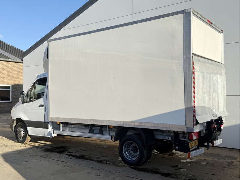Mercedes-Benz Sprinter 515 1.9 CDI Laadklep Automaat Dubbellucht Climate Control Cruise Control Koffer Bakwagen Meubelbak - Furgoneta caja cerrada: foto 2 Mercedes-Benz Sprinter 515 1.9 CDI Laadklep Automaat Dubbellucht Climate Control Cruise Control Koffer Bakwagen Meubelbak - Furgoneta caja cerrada: foto 2