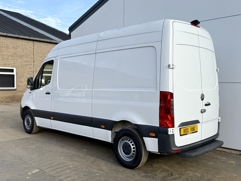 Mercedes-Benz eSprinter 312 L2H2 100% Elektrisch 55kWh 168km WLTP 80kw Snelladen Climate Control Camera Stoelverwarming - Furgón, Furgoneta eléctrica: foto 2 Mercedes-Benz eSprinter 312 L2H2 100% Elektrisch 55kWh 168km WLTP 80kw Snelladen Climate Control Camera Stoelverwarming - Furgón, Furgoneta eléctrica: foto 2