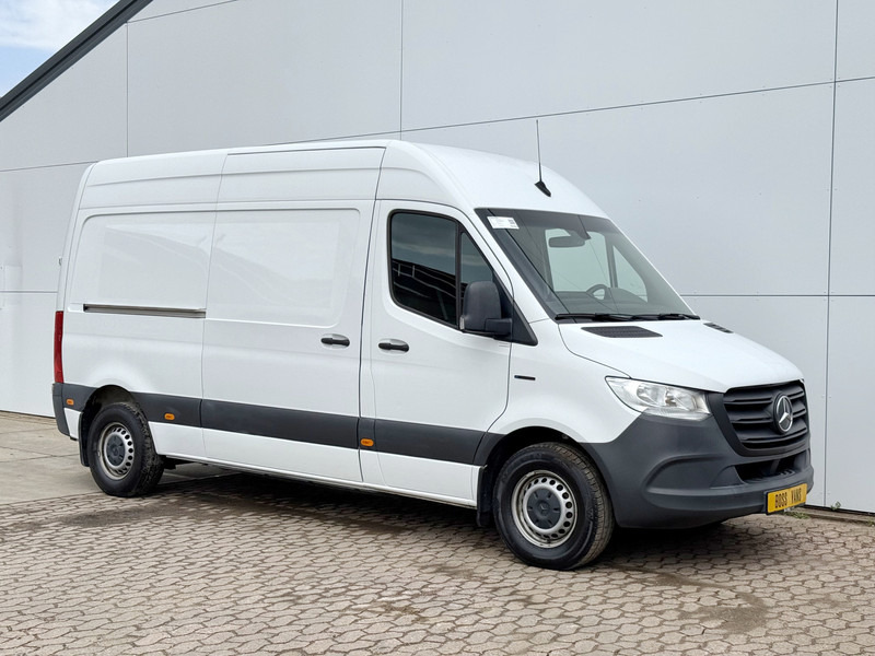 Mercedes-Benz eSprinter 312 L2H2 Elektrisch 47kWh 116pk 143km WLTP Climate Control Stoelverwarming - Furgón, Furgoneta eléctrica: foto 4 Mercedes-Benz eSprinter 312 L2H2 Elektrisch 47kWh 116pk 143km WLTP Climate Control Stoelverwarming - Furgón, Furgoneta eléctrica: foto 4