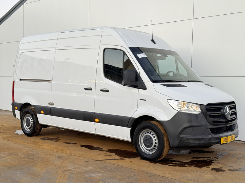 Mercedes-Benz eSprinter eSprinter L2H2 55 kWh ALL-IN PRIJS L2H2 55kWh 168km WLTP 80kw Snelladen Climate Control Camera Stoelverwarming - Furgón, Furgoneta eléctrica: foto 4 Mercedes-Benz eSprinter eSprinter L2H2 55 kWh ALL-IN PRIJS L2H2 55kWh 168km WLTP 80kw Snelladen Climate Control Camera Stoelverwarming - Furgón, Furgoneta eléctrica: foto 4