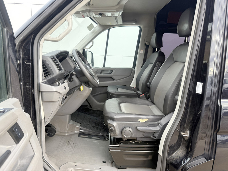 Volkswagen Crafter 2.0 TDI 140PK Automaat L3H3 Airco Cruise Control Elektrische Schuifdeur Trekhaak Camera Carplay Parkeersensoren voor achter - Furgón: foto 5 Volkswagen Crafter 2.0 TDI 140PK Automaat L3H3 Airco Cruise Control Elektrische Schuifdeur Trekhaak Camera Carplay Parkeersensoren voor achter - Furgón: foto 5