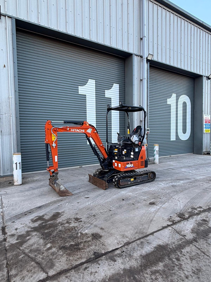 Hitachi ZX19U-6 - Miniexcavadora: foto 1 Hitachi ZX19U-6 - Miniexcavadora: foto 1