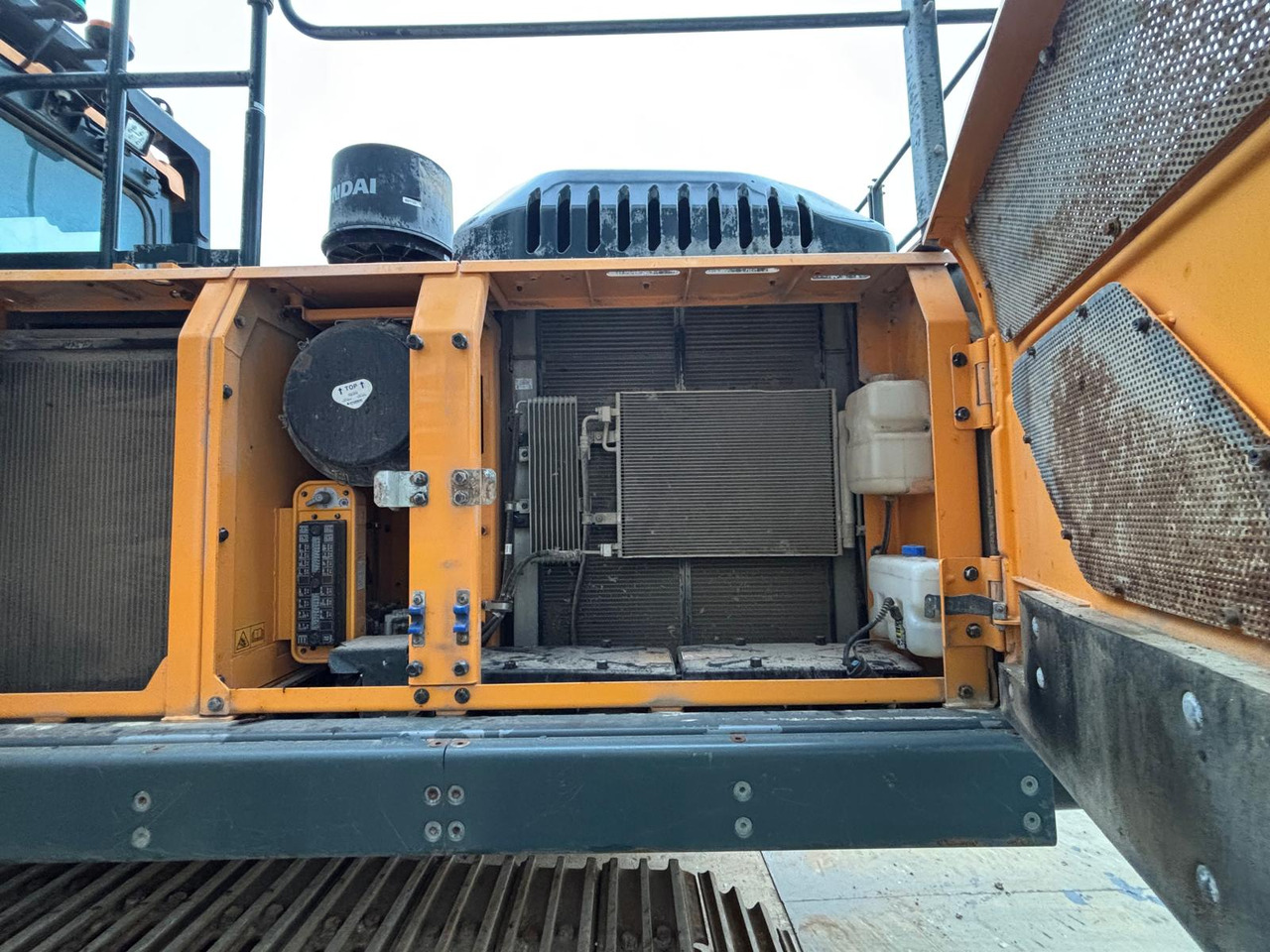 Excavadora de cadenas Hyundai HX380AL: foto 17 Excavadora de cadenas Hyundai HX380AL: foto 17