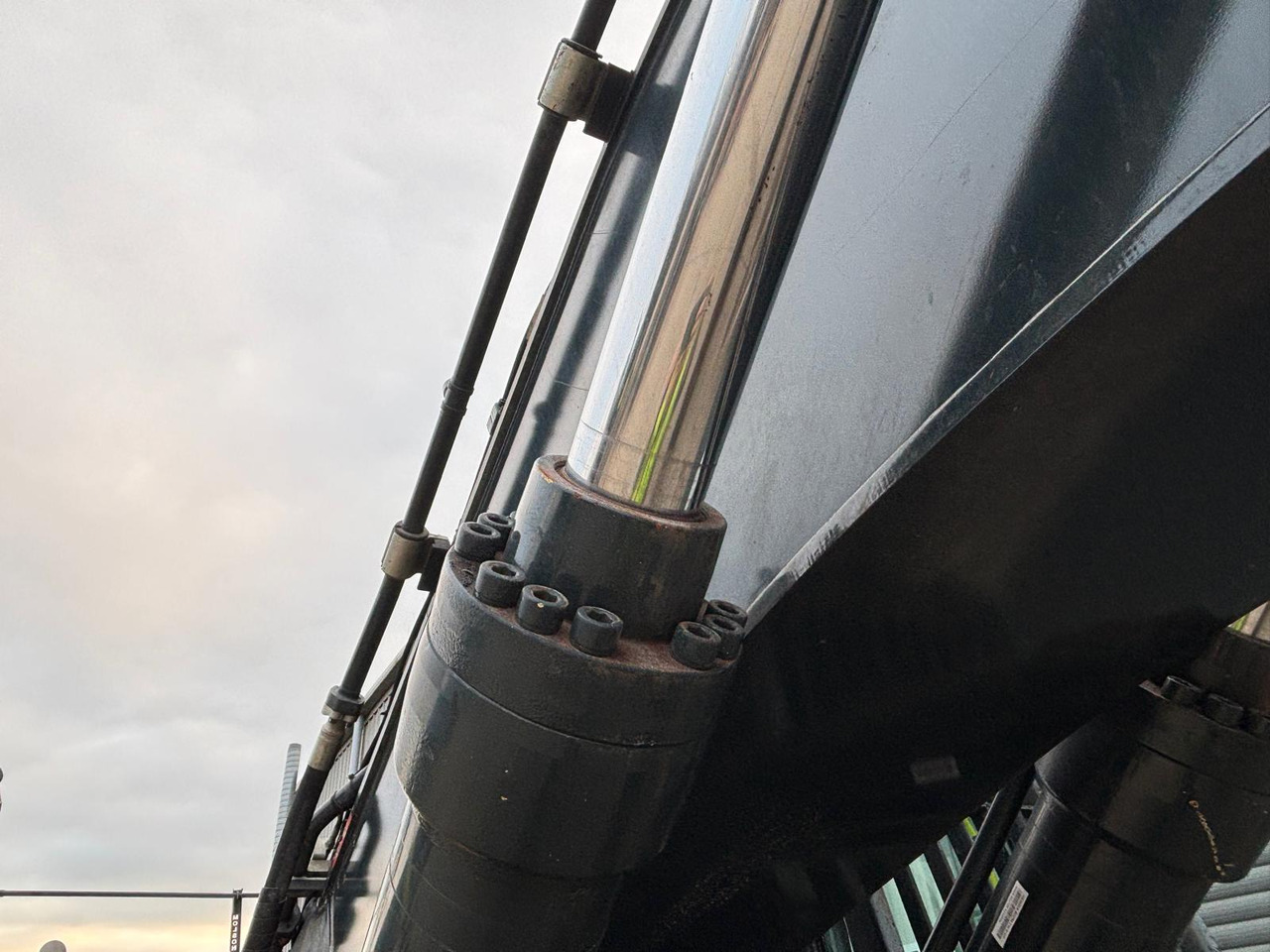 Excavadora de cadenas Hyundai HX380AL: foto 13 Excavadora de cadenas Hyundai HX380AL: foto 13