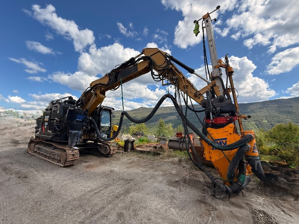 CAT 325 FL CR - Excavadora: foto 2 CAT 325 FL CR - Excavadora: foto 2