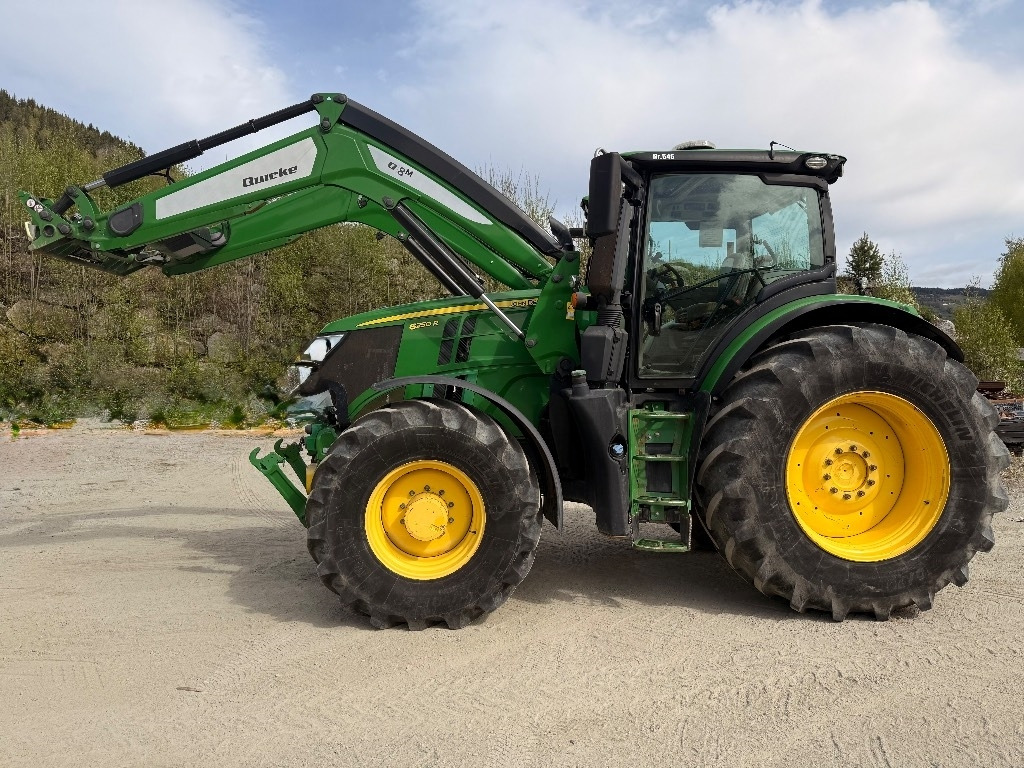 John Deere 6250 R ULTIMATE - Tractor: foto 2 John Deere 6250 R ULTIMATE - Tractor: foto 2