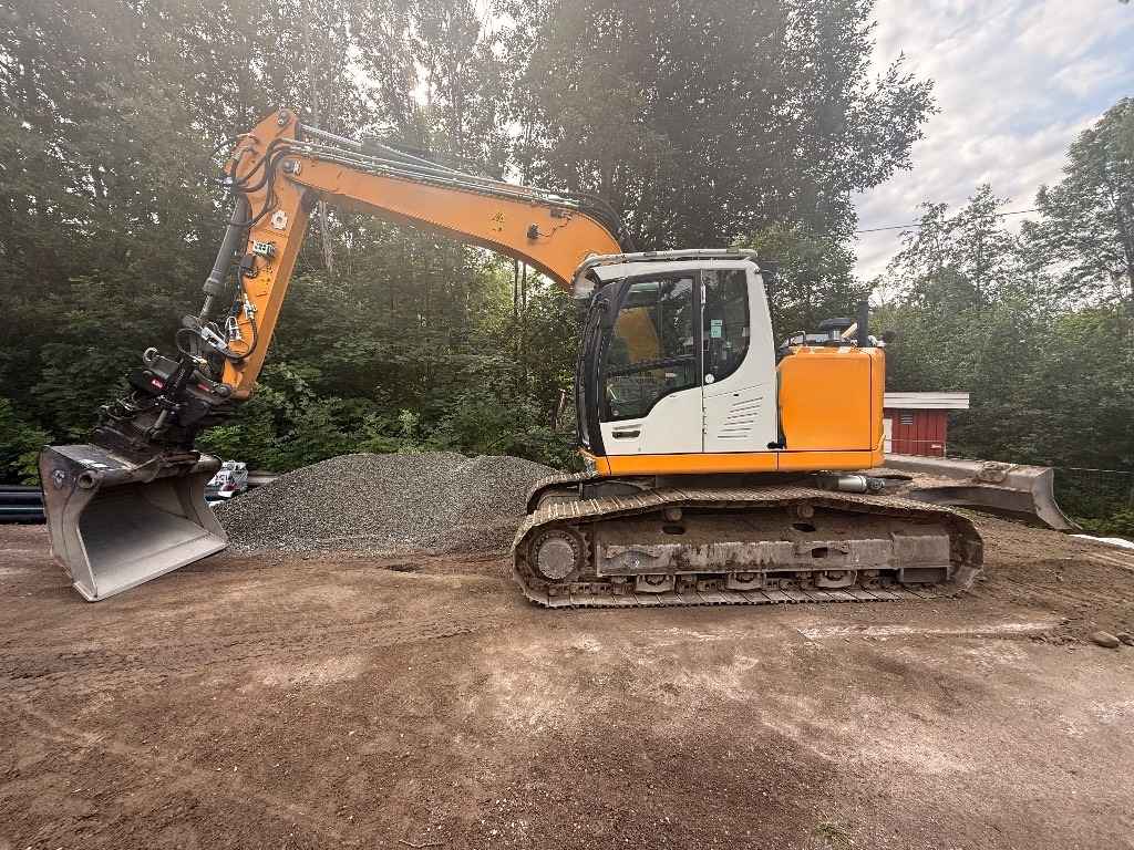 Liebherr R920 Compact LC - Excavadora de cadenas: foto 1 Liebherr R920 Compact LC - Excavadora de cadenas: foto 1