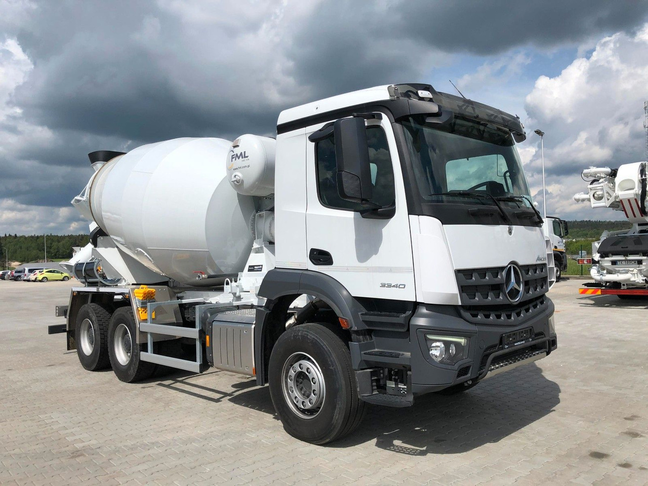 Mercedes-Benz AROCS 3340 FML 8M3 - Camión hormigonera: foto 1 Mercedes-Benz AROCS 3340 FML 8M3 - Camión hormigonera: foto 1