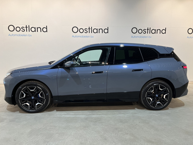 BMW iX xDrive40 High Executive 77 kWh / Luchtvering / Pano / Harman Kardon / Trekhaak / Sportpakket / 27.750 KM !! - SUV/ Todoterreno: foto 3 BMW iX xDrive40 High Executive 77 kWh / Luchtvering / Pano / Harman Kardon / Trekhaak / Sportpakket / 27.750 KM !! - SUV/ Todoterreno: foto 3