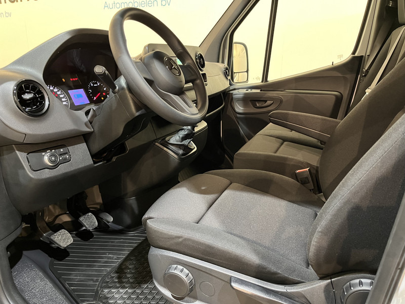 Mercedes-Benz Sprinter 315 CDI L2 RWD DC Dubbel Cabine Open Laadbak / Euro 6 / Trekhaak 3500 KG / Airco / DC 7 Pers. 650 KM !! / BPM VRIJ !! - Furgoneta caja abierta, Furgoneta combi: foto 5 Mercedes-Benz Sprinter 315 CDI L2 RWD DC Dubbel Cabine Open Laadbak / Euro 6 / Trekhaak 3500 KG / Airco / DC 7 Pers. 650 KM !! / BPM VRIJ !! - Furgoneta caja abierta, Furgoneta combi: foto 5
