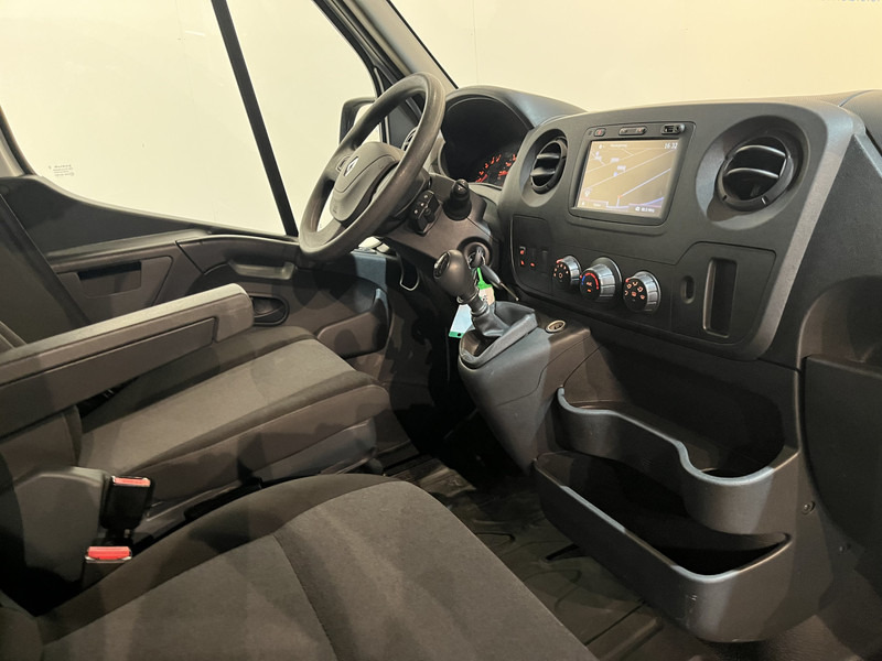 Renault Master 2.3 dCi L1H2 130 PK Servicebus / Sortimo Inrichting / Euro 6 / Luchtvering / Airco / Cruise Control / PDC / Navigatie / 3-Zits - Furgoneta pequeña: foto 3 Renault Master 2.3 dCi L1H2 130 PK Servicebus / Sortimo Inrichting / Euro 6 / Luchtvering / Airco / Cruise Control / PDC / Navigatie / 3-Zits - Furgoneta pequeña: foto 3