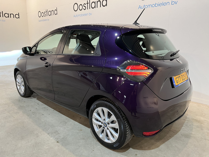 Renault ZOE R110 Experience 52 kWh (Huuraccu) / CarPlay / Camera / Airco / Cruise Control / LMV / Navigatie / 11.000 KM !! Prijs ex BTW € 11.500,- - Hatchback: foto 5 Renault ZOE R110 Experience 52 kWh (Huuraccu) / CarPlay / Camera / Airco / Cruise Control / LMV / Navigatie / 11.000 KM !! Prijs ex BTW € 11.500,- - Hatchback: foto 5