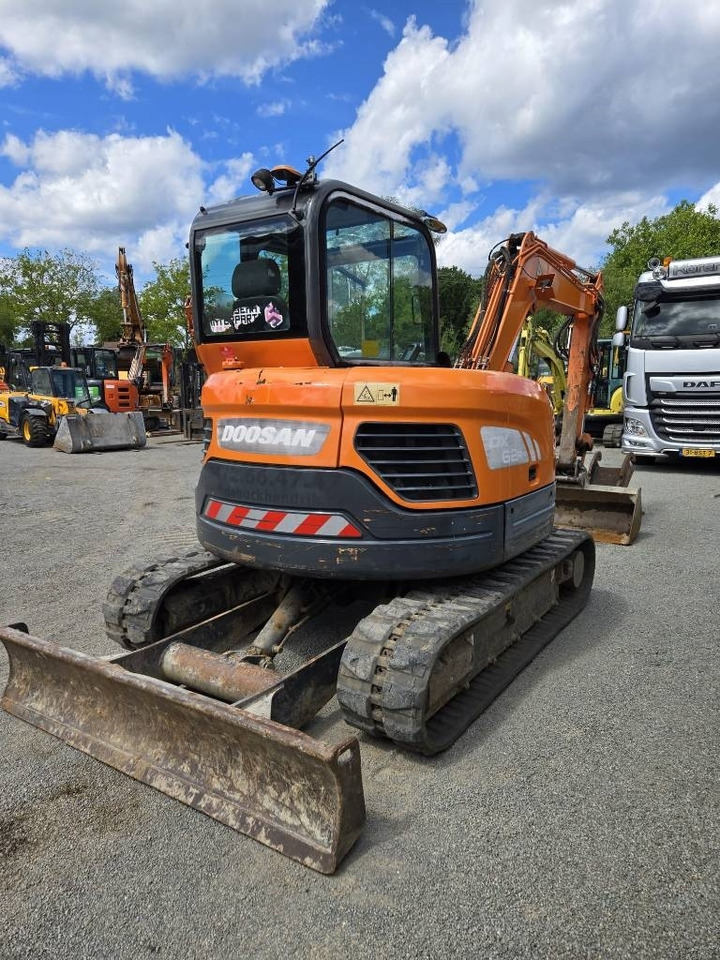 Doosan DX 62 R - Miniexcavadora: foto 4 Doosan DX 62 R - Miniexcavadora: foto 4