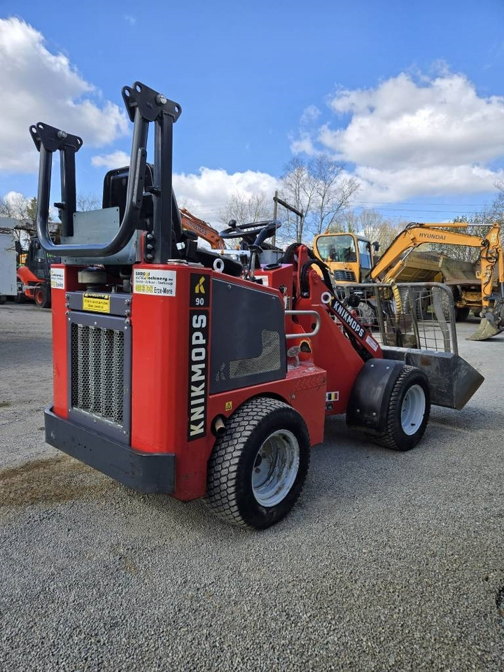 Knikmops KM 90 - Cargadora articulada: foto 4 Knikmops KM 90 - Cargadora articulada: foto 4