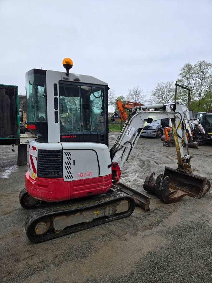 Takeuchi TB 23 R TB23R - Miniexcavadora: foto 5 Takeuchi TB 23 R TB23R - Miniexcavadora: foto 5