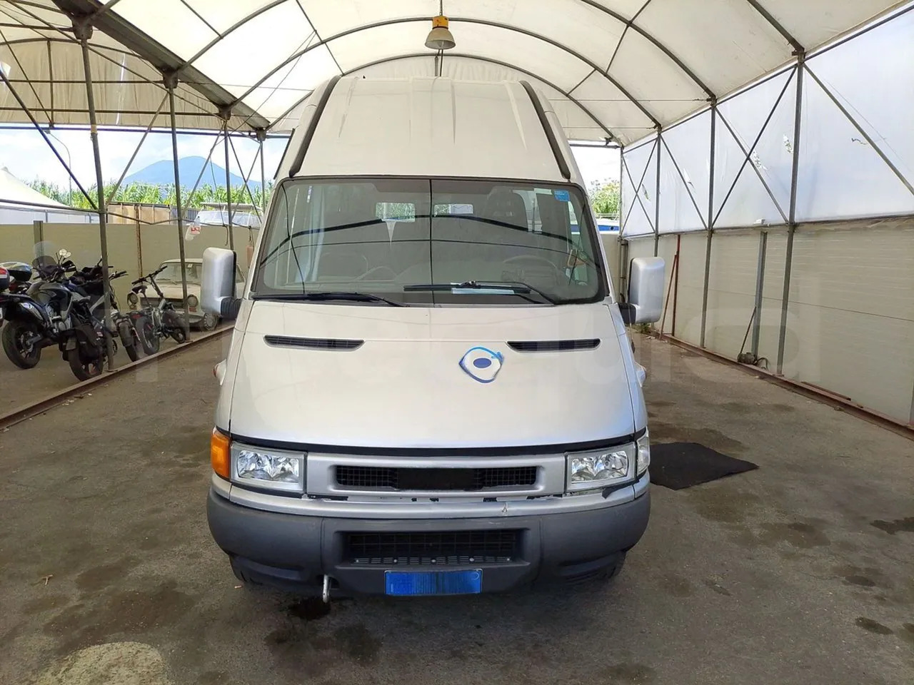 Iveco Daily - Minibús, Furgoneta de pasajeros: foto 2 Iveco Daily - Minibús, Furgoneta de pasajeros: foto 2