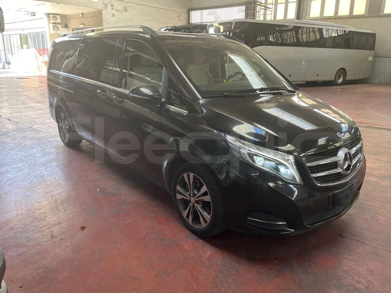 Mercedes-Benz Viano - Minibús, Furgoneta de pasajeros: foto 1 Mercedes-Benz Viano - Minibús, Furgoneta de pasajeros: foto 1