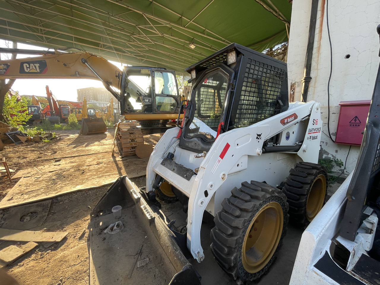 Bobcat S16 Skid-Steer Loader - Minicargadora: foto 2 Bobcat S16 Skid-Steer Loader - Minicargadora: foto 2