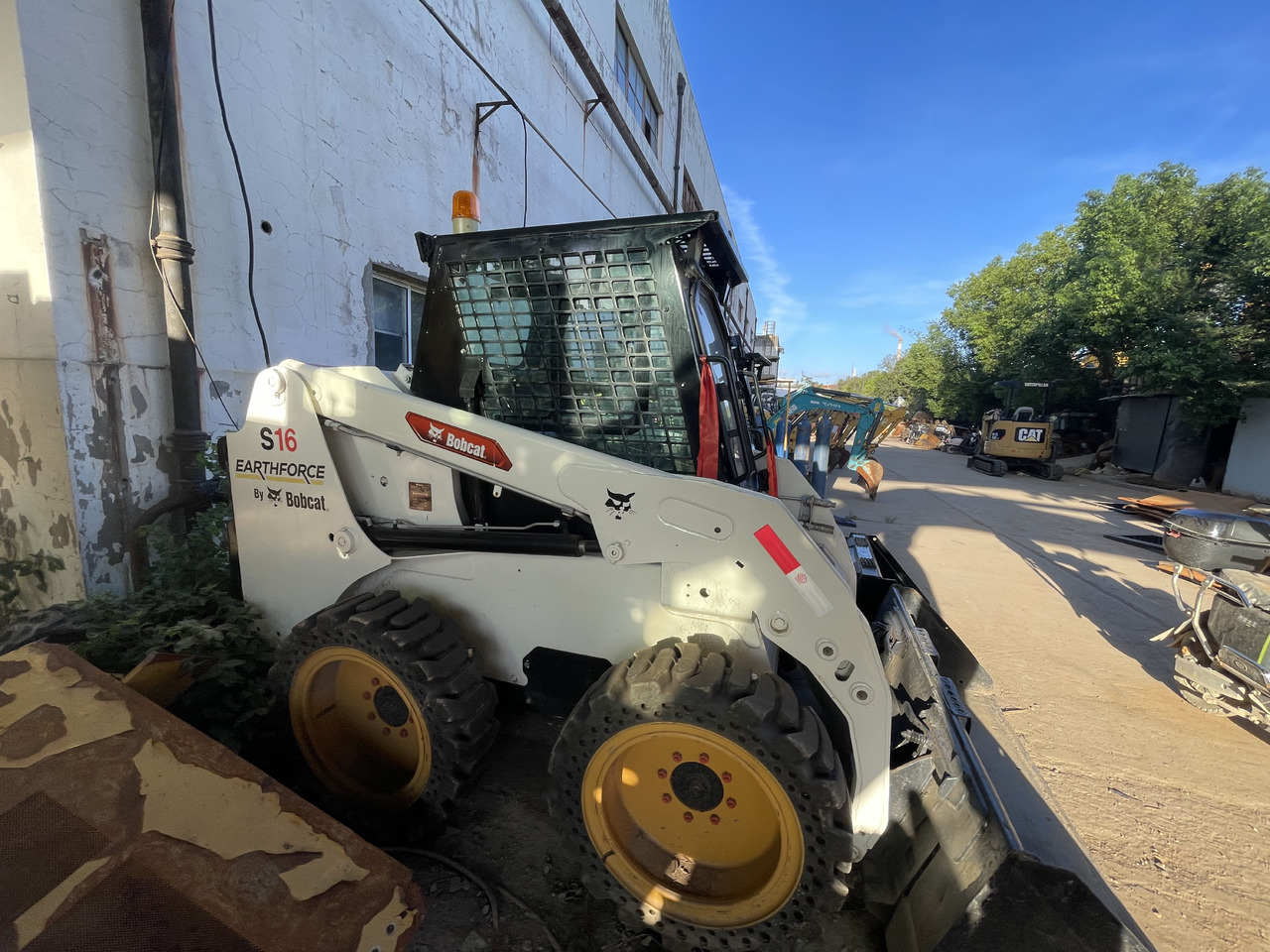 Bobcat S16 Skid-Steer Loader - Minicargadora: foto 1 Bobcat S16 Skid-Steer Loader - Minicargadora: foto 1
