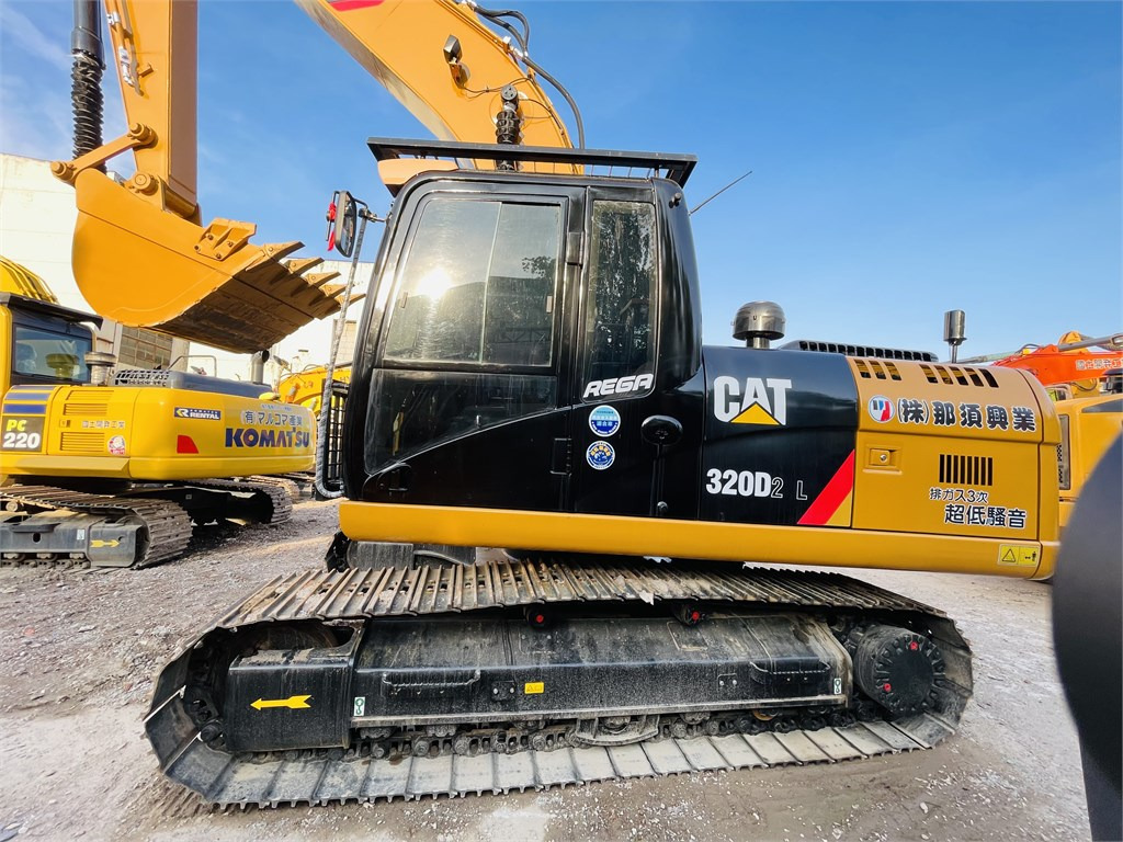 CAT 320D2 L - Excavadora: foto 4 CAT 320D2 L - Excavadora: foto 4