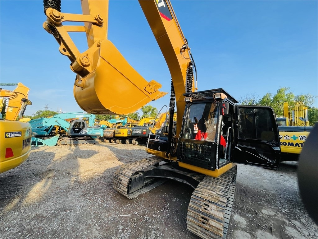 CAT 320d2l - Excavadora de cadenas: foto 1 CAT 320d2l - Excavadora de cadenas: foto 1