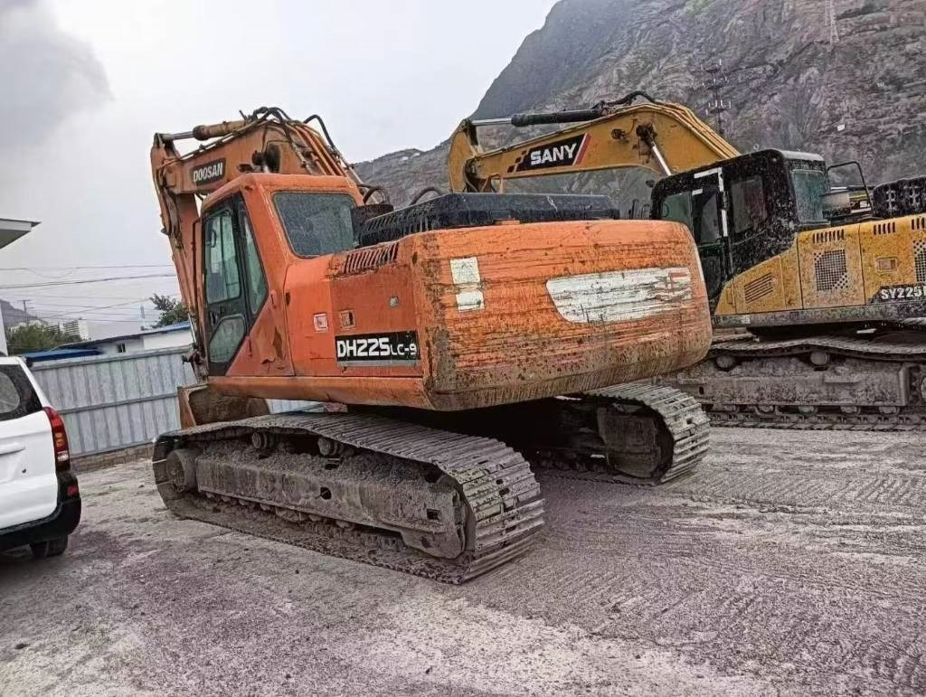 Doosan DX 225 DH225LC-9 - Excavadora de cadenas: foto 3 Doosan DX 225 DH225LC-9 - Excavadora de cadenas: foto 3