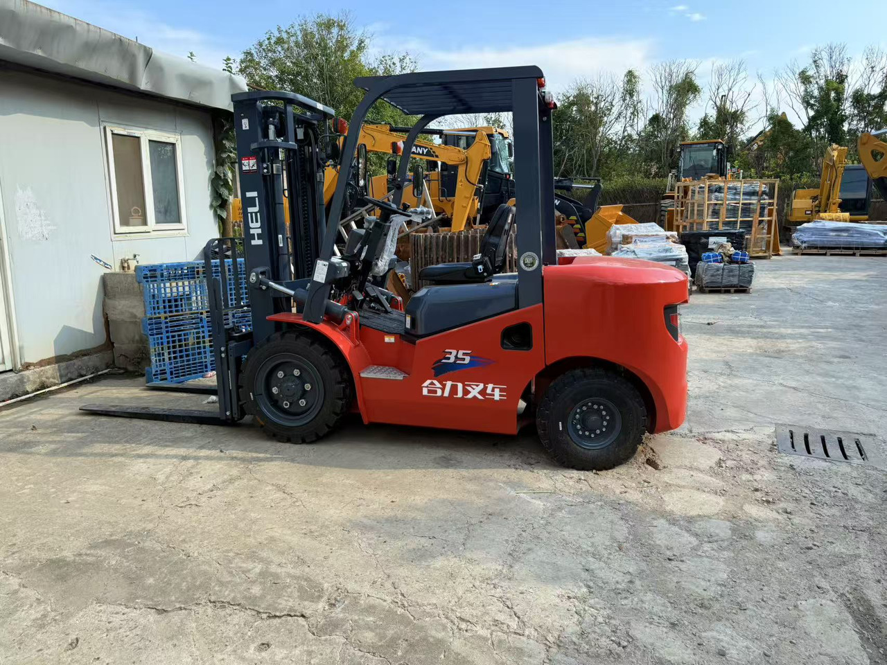 Heli CPC35 - Carretilla elevadora diésel: foto 1 Heli CPC35 - Carretilla elevadora diésel: foto 1