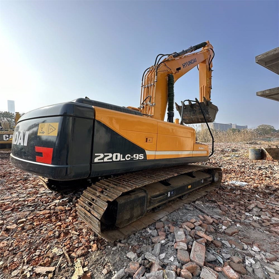 Hyundai 220LC-9S - Excavadora de cadenas: foto 3 Hyundai 220LC-9S - Excavadora de cadenas: foto 3