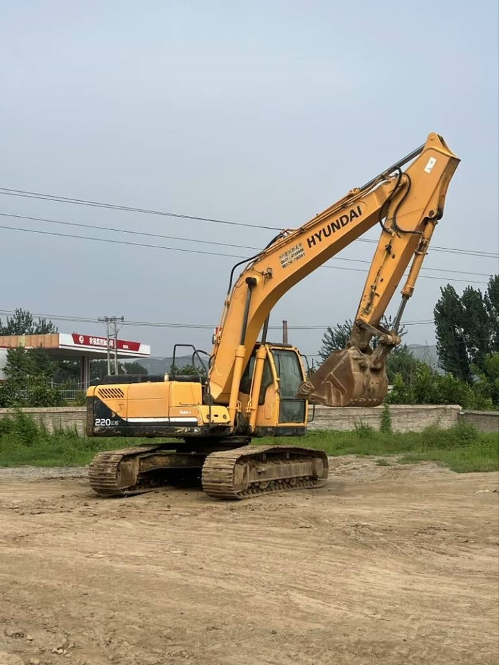 Hyundai R220-9S - Excavadora de cadenas: foto 1 Hyundai R220-9S - Excavadora de cadenas: foto 1
