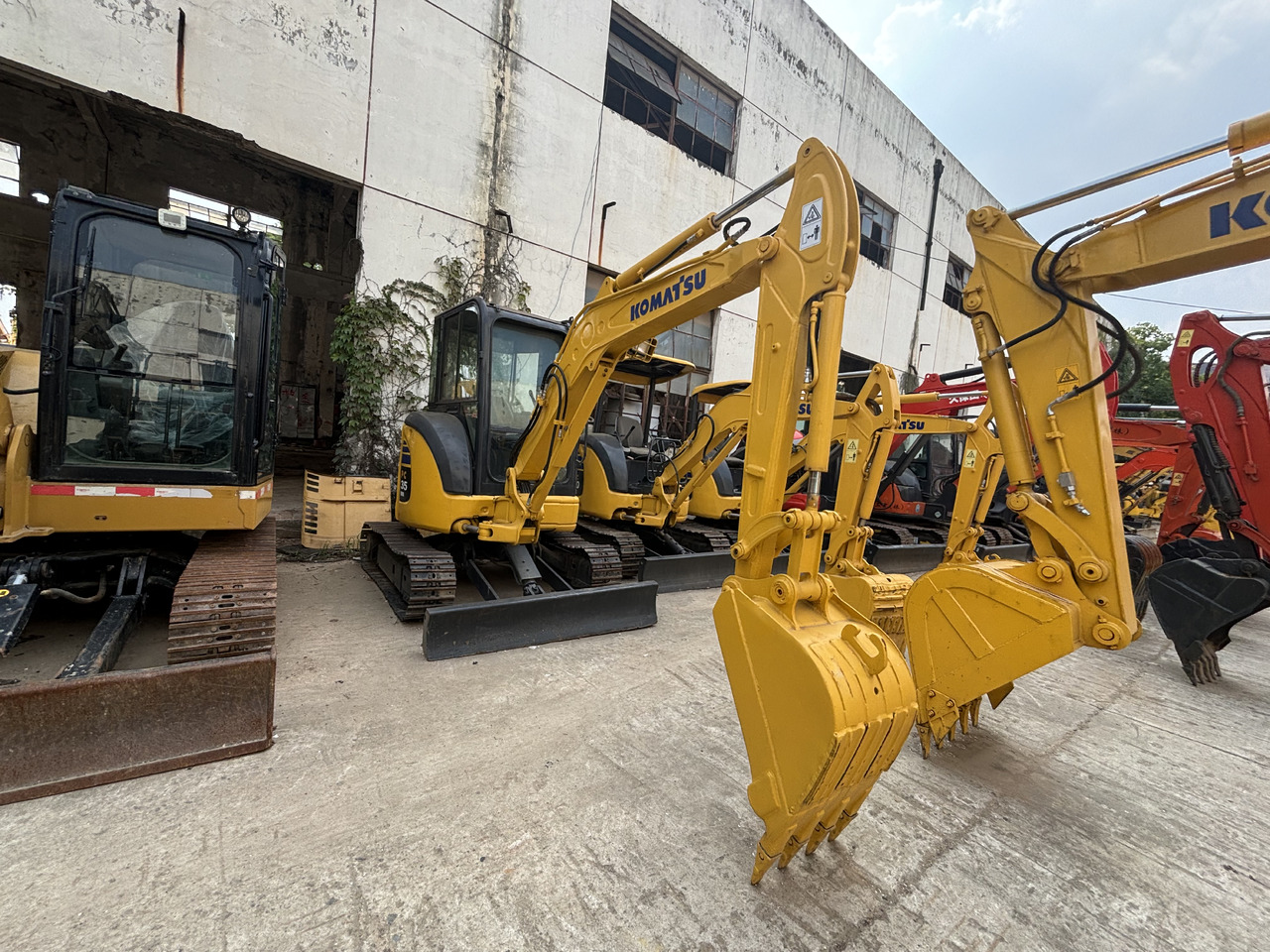 KOMATSU PC35MR \ - Miniexcavadora: foto 1 KOMATSU PC35MR \ - Miniexcavadora: foto 1