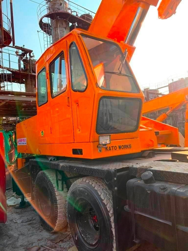 Kato NK 250 E  - Grúa todo terreno: foto 1 Kato NK 250 E  - Grúa todo terreno: foto 1