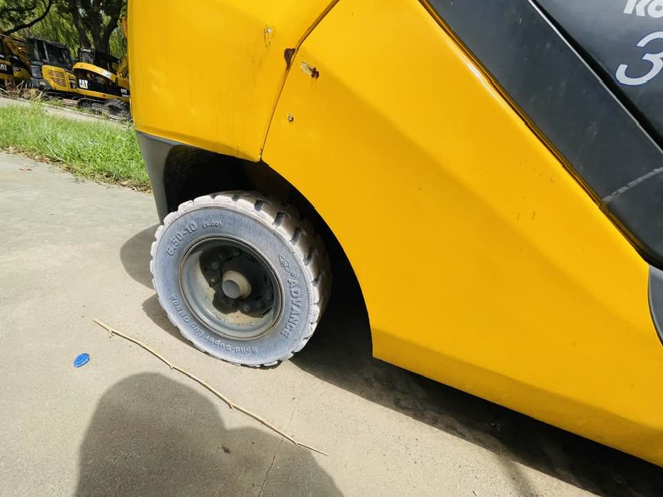 Komatsu 30 series - Carretilla elevadora de gas: foto 2 Komatsu 30 series - Carretilla elevadora de gas: foto 2