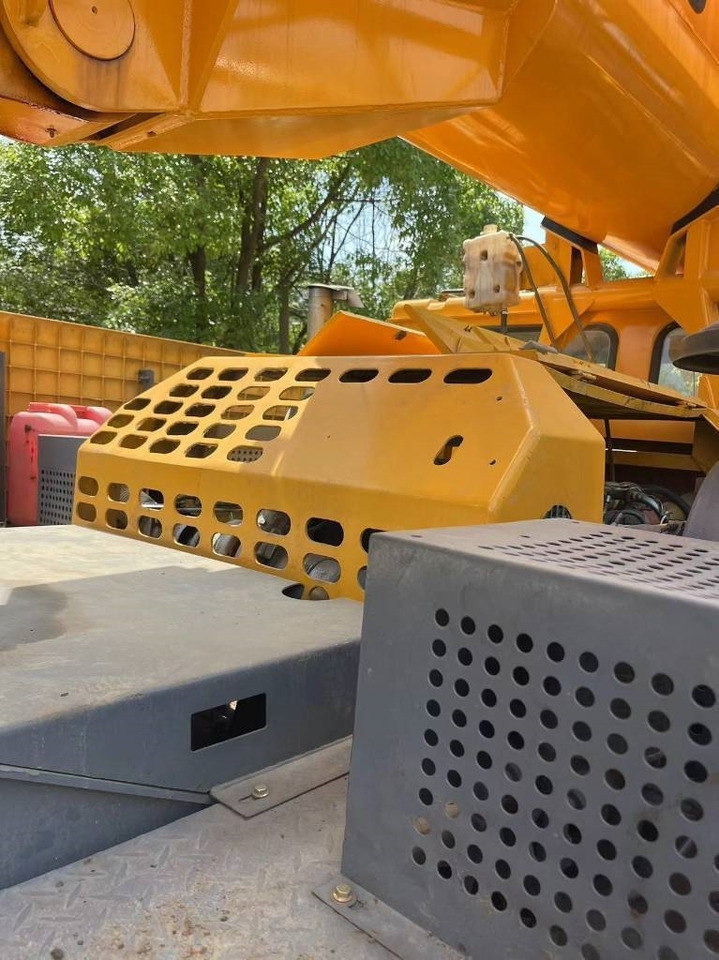 XCMG QY70K-II - Grúa todo terreno: foto 4 XCMG QY70K-II - Grúa todo terreno: foto 4