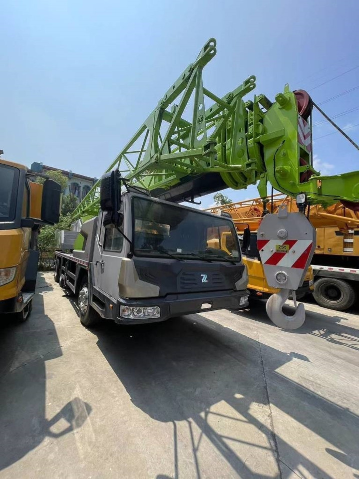 Zoomlion ZTC251V - Autogrúa: foto 2 Zoomlion ZTC251V - Autogrúa: foto 2
